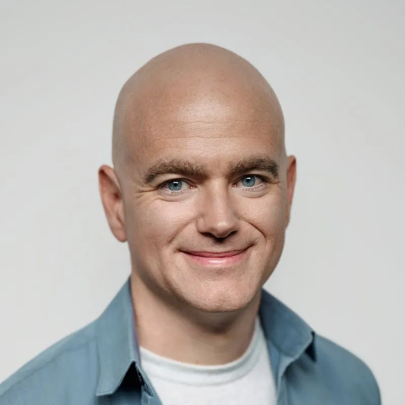 Jon McLachlan, co-founder of YSecurity and host of The Security Podcast of Silicon Valley, author of this article on AI agent approvals and the human in the loop, in a portrait